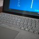 El teclado retroiluminado es cómodo y preciso. Foto: Gizmodo